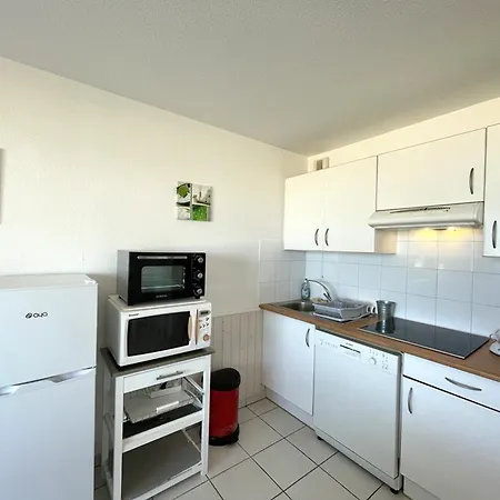 Confortable Avec Balcon Et Parking A Vieux-boucau - Fr-1-379-175 *